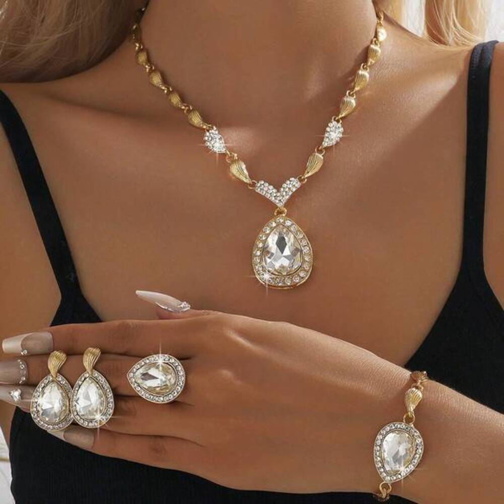 A Set Of High-End And Dramatic Water Drop Four-Piece Set For Brides (Necklace +